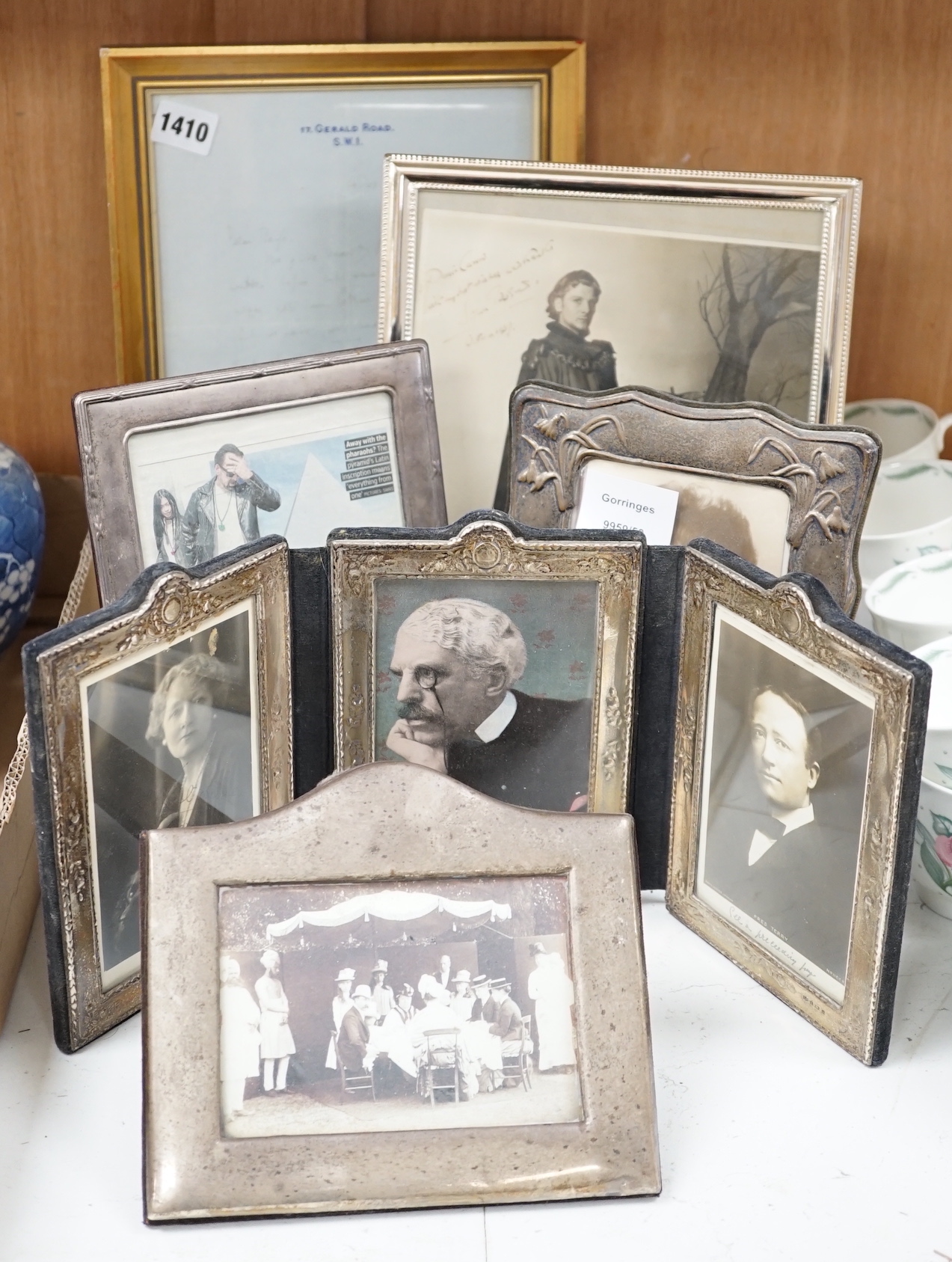 Autographs of classic actors: silver-framed Ivor Novello signed postcard, Noel Coward letter, John Gielgud signed photograph, silver-framed Fred Terry, Mabel Terry-Lewis and Squire Bancroft (six frames)